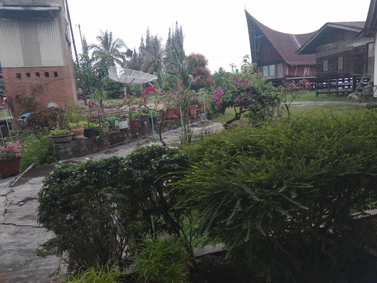 Bernard Guest House & Resto Redpartner 암바리타 외부 사진