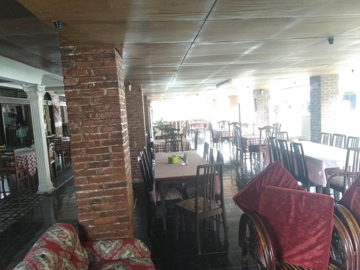 Bernard Guest House & Resto Redpartner 암바리타 외부 사진